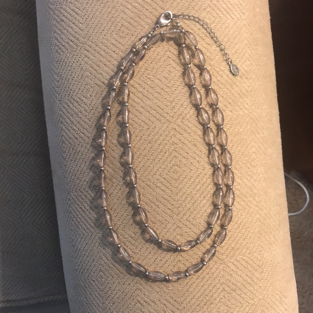 AE Gorgeous Glass Look Beaded Necklace - Picture 5 of 9